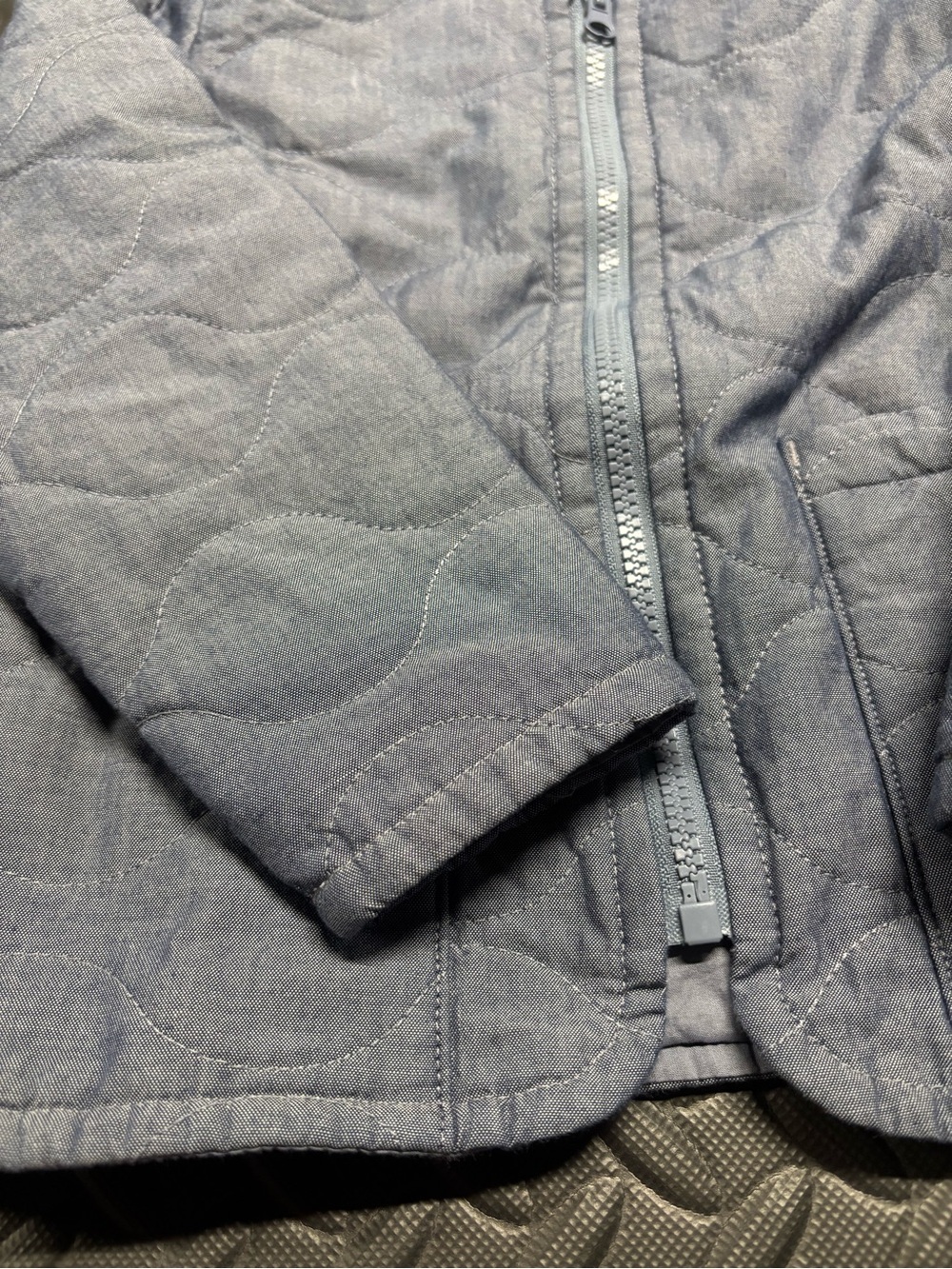 Cat & Jack Quilted Jacket Gray XS 4/5 Lightweight Kids Coat - Picture 6 of 8